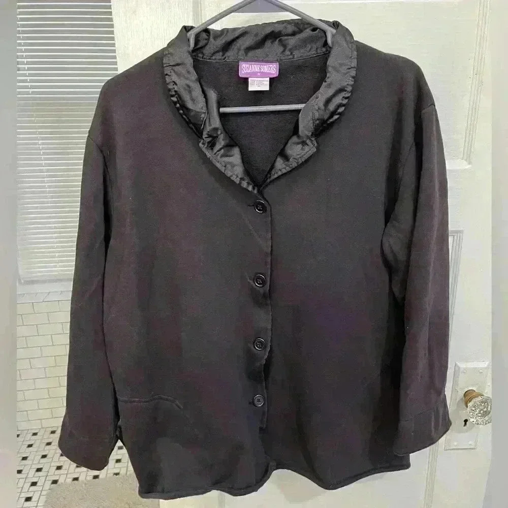 Suzanne somers dark‎ purple button up fabric sweater silky collar size M